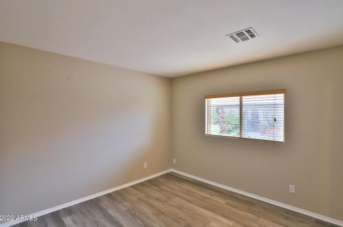 9017 11th Pl, Phoenix AZ  85042-7865 exterior