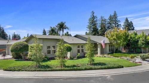 6737 Panorama Dr, Riverbank, CA 95367-2112