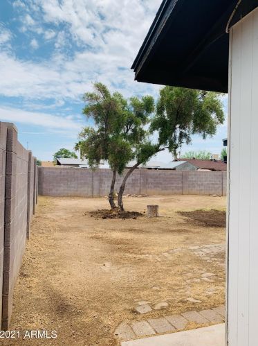2235 Columbine Dr, Phoenix, AZ 85029-2719