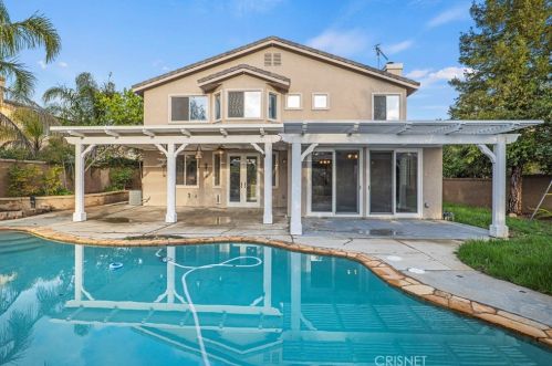 27836 Mariposa Ln, Santa Clarita CA  91384-4114 exterior