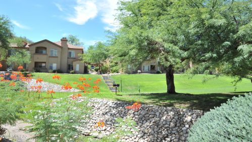 7050 Sunrise Dr, Tucson AZ  16105-1317 exterior