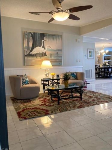 149 Kim Dr, Naples, FL 34104-3927