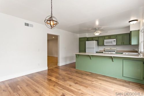 2707 Via Colima, Carlsbad CA  92010-1377 exterior