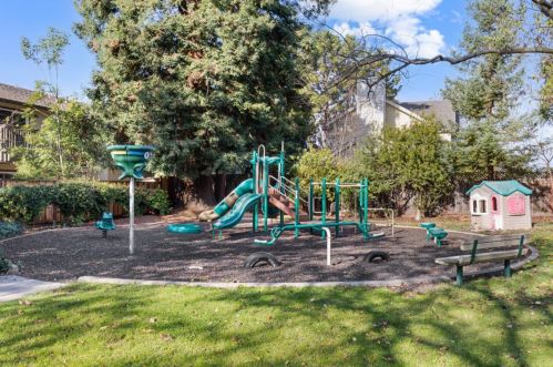123 Flynn Ave, Mountain View CA  94043-3945 exterior