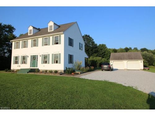 8095 Sumner Rd, Thompson, OH 44086-9509