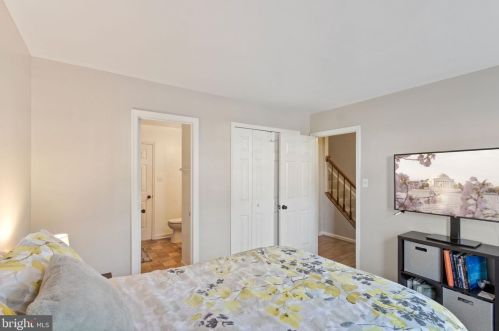 307 Dundee Pl, Fredericksburg VA  22405-2087 exterior