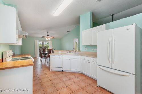 4494 Kenneth Ct, Titusville, FL 32780-5954