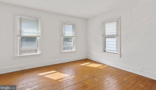 325 1st Ave, Red Lion PA  17356-1517 exterior