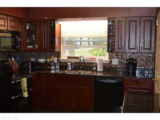 808 Townsend Ct, Norfolk, VA 23502-4329