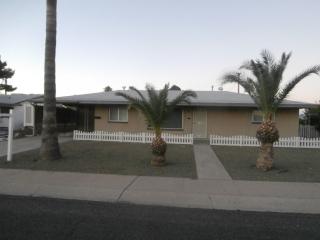 5472 Akron St, Mesa, AZ 85205-8708