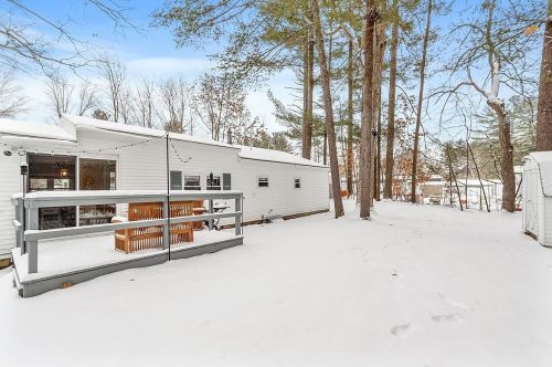 20 Lee Ann St, Nashua NH  03062-3572 exterior