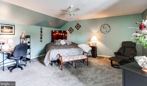 1046 Country Hill Dr, Harrisburg PA  17111-4655 exterior