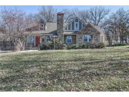 8521 High Dr, Shawnee Mission KS  66206-1527 exterior