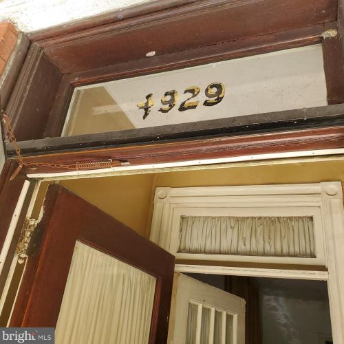 4929 Hazel Ave, Philadelphia PA 19143-2086 exterior