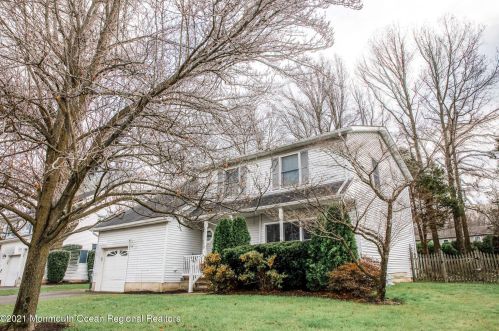 14 Cornell Ct, Tinton Falls, NJ 07724-9720