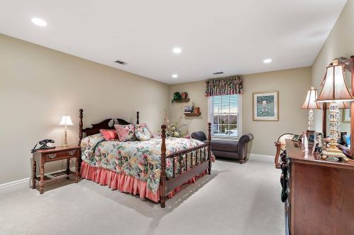 1512 Sonoma Ct, Crown Point IN 46307-2687 exterior