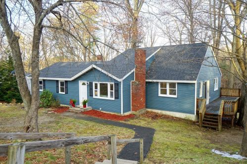 43 Joseph Rd, Salem NH  03079-2021 exterior