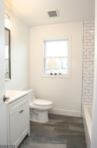 15 Carlton Dr, Montclair NJ  07043-2603 exterior