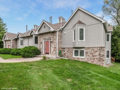 8110 Dellwood Dr, Des Moines, IA 50322-4093