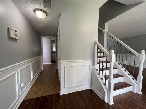 844 Chapman Cir, Stone Mountain, GA 30088-2552