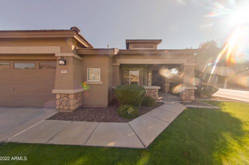 6913 Topaz Pl, Chandler, AZ 85249-7228