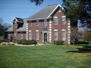 103 Stonehedge St, Frankfort, KY 40601-4806