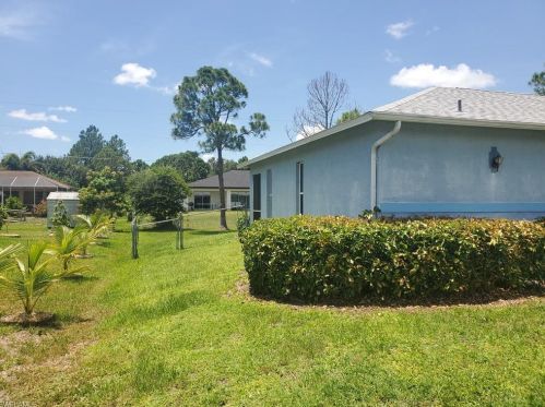 825 Agnes Ave, Lehigh Acres, FL 33971-6567