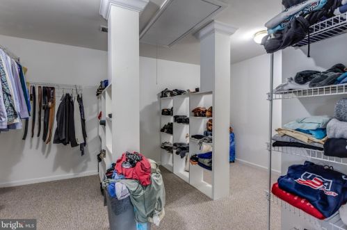 5800 Serengeti Ct, Haymarket VA  20169-3200 exterior