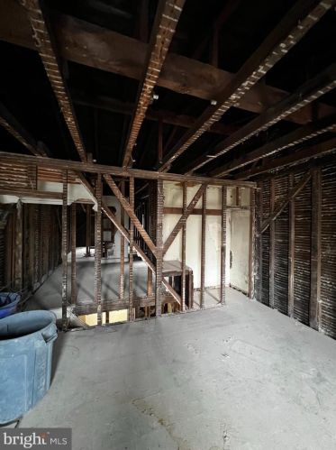 42 Oak St, Norristown PA  19401-4044 exterior