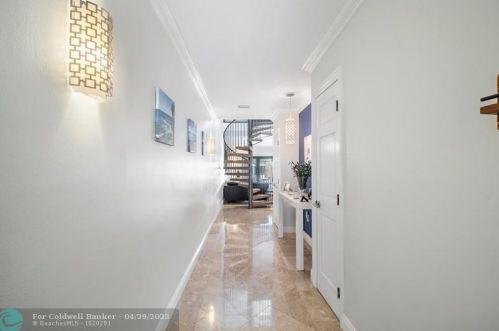 8288 Dundee Ter, Hialeah FL  33016-1405 exterior