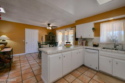 808 Abrego Dr, Green Valley AZ  85614-3641 exterior