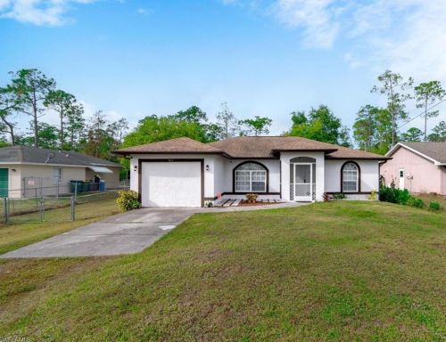 271 Everglades Blvd, Naples FL  34117-3728 exterior
