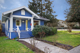 2203 80th St, Seattle, WA 98103-4508