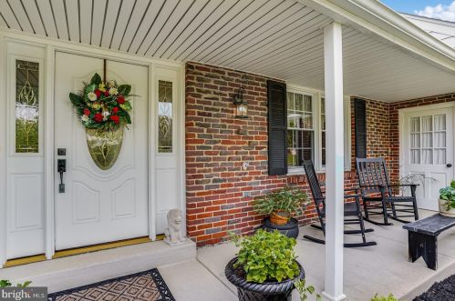 138 Westgate Dr, Wilmington, DE 19808-1437