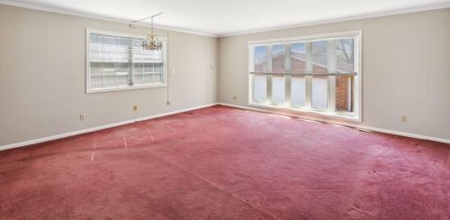 323 Swan Cir, Covington KY  41018-1937 exterior