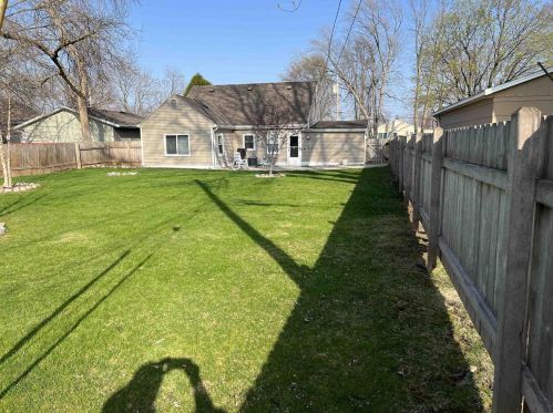 1408 Bismarck St, Green Bay, WI 54301-2552