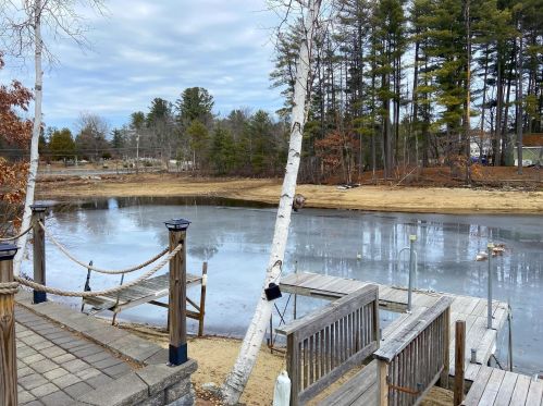 7 Shore Dr, Salem, NH 03079-1334