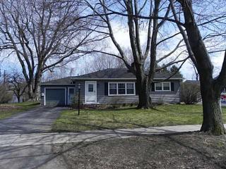 129 Spruce Ln, Rochester, NY 14622-2130