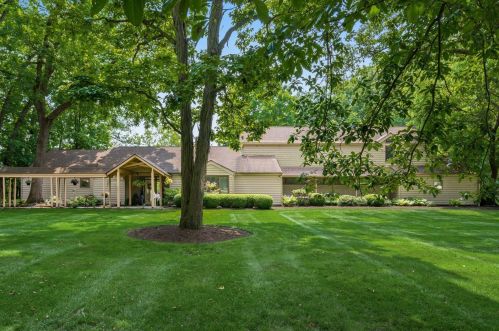 9592 Lake Of The Woods Dr, Galena, OH 43021-9622
