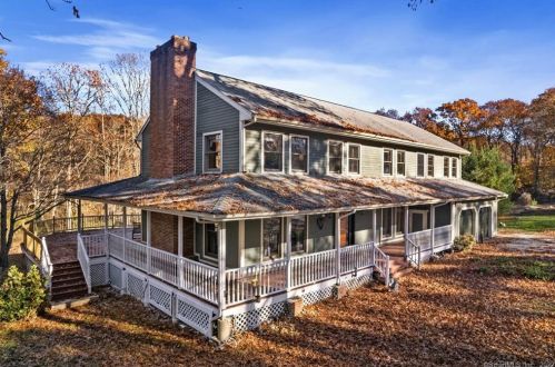 1898 Center Groton Rd, Gales Ferry, CT 06339-1605