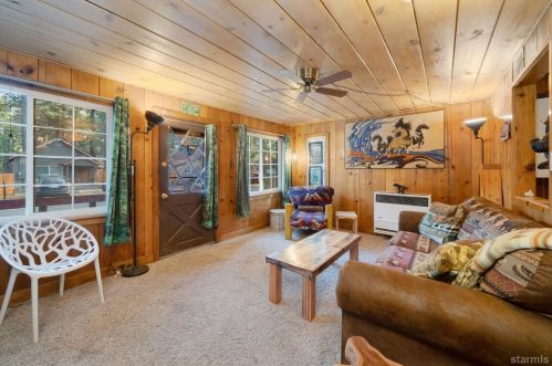 2601 Pinter Ave, South Lake Tahoe CA  96150-3015 exterior