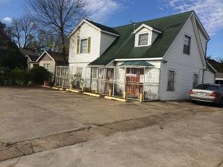 8453 Howard Dr, Houston, TX 77017-4731