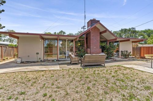 1103 Homestead Rd, Sunnyvale CA  94087-5156 exterior