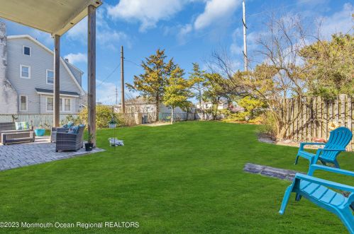 316 Sunset Dr, Pelican Island NJ  08751-2225 exterior