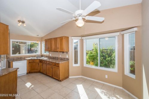 5872 Edenbrook Ln, Tucson, AZ 85741-3764