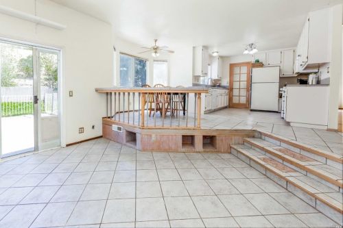 581 Tehuacan Rd, Ukiah CA  95482-4197 exterior