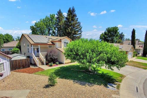 1880 Derby Dr, Liberty Farms, CA 95620-2520