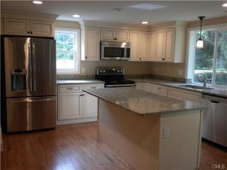 14 Redwood Dr, Bethel, CT 06801-3030