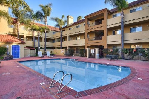 2037 Burton St, San Diego CA 92111-7054 exterior