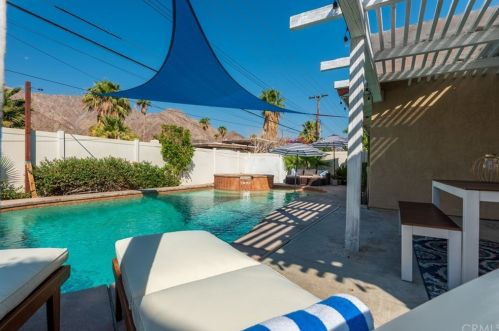 51899 Avenida Carranza, La Quinta CA  92253-3156 exterior